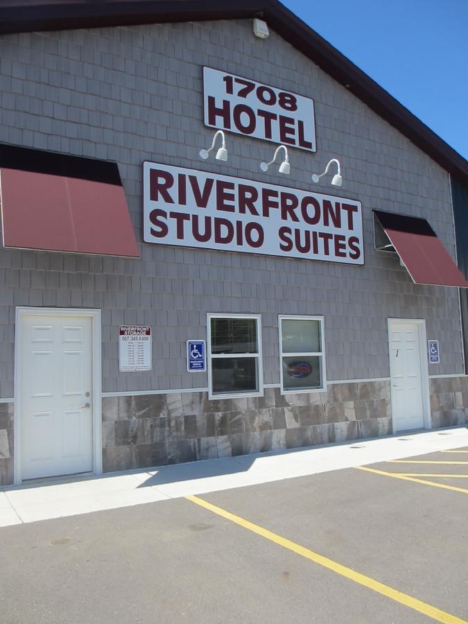 Riverfront Studio Suites Манкейто Экстерьер фото